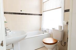 Woodlands Lodge Hotel