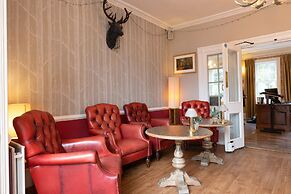 Woodlands Lodge Hotel