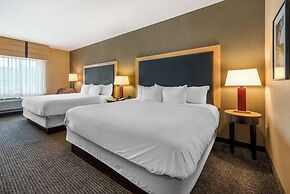 Cambria Hotel Akron - Canton Airport