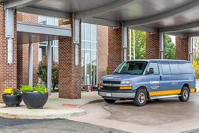 Cambria Hotel Akron - Canton Airport