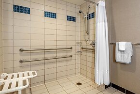 Cambria Hotel Akron - Canton Airport