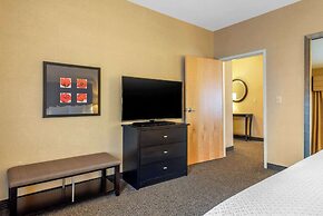 Cambria Hotel Akron - Canton Airport