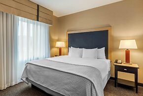 Cambria Hotel Akron - Canton Airport