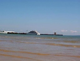 Waterfront Inn - Mackinaw City