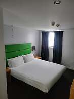Redwings Lodges Birmingham