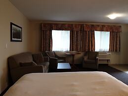 Riverland Inn & Suites