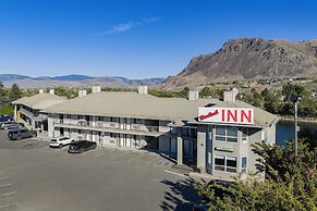 Riverland Inn & Suites