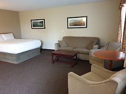 Riverland Inn & Suites