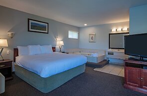 Riverland Inn & Suites