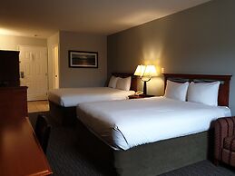 Riverland Inn & Suites