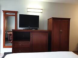 Riverland Inn & Suites