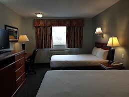 Riverland Inn & Suites