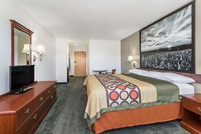 Super 8 by Wyndham Alma