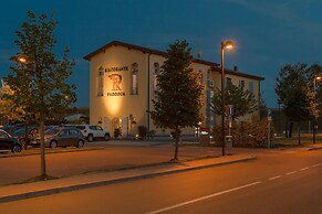 Hotel Maranello Village