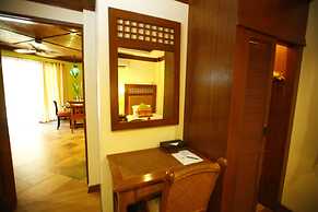 Boracay Tropics Resort Hotel