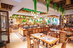 Boracay Tropics Resort Hotel