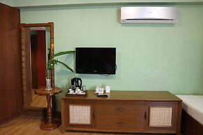 Boracay Tropics Resort Hotel