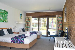 Barooga Country Inn Motel