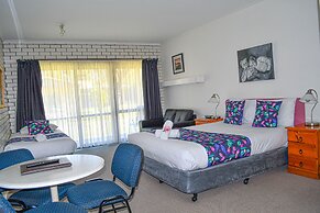 Barooga Country Inn Motel