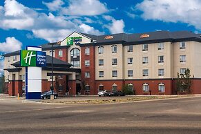 Holiday Inn Express & Suites Slave Lake by IHG