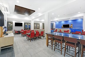 Holiday Inn Express & Suites Woodstock South by IHG