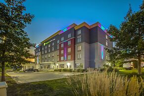 Holiday Inn Express & Suites Woodstock South, an IHG Hotel