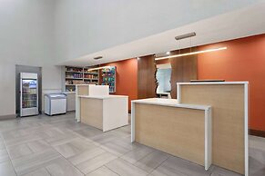 La Quinta Inn & Suites by Wyndham Ft. Pierce