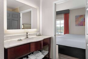 La Quinta Inn & Suites by Wyndham Ft. Pierce