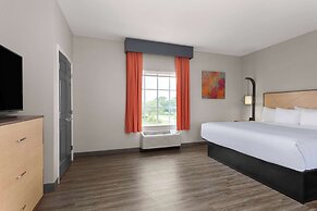 La Quinta Inn & Suites by Wyndham Ft. Pierce