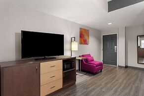 La Quinta Inn & Suites by Wyndham Ft. Pierce