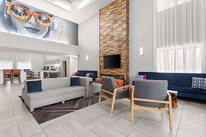 La Quinta Inn & Suites by Wyndham Ft. Pierce