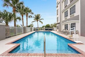 La Quinta Inn & Suites by Wyndham Ft. Pierce