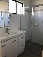 Robetown Motor Inn & Apartments