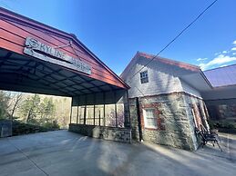 Skyline Village Inn