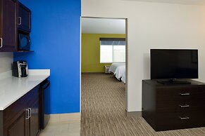 Holiday Inn Express & Suites Pueblo North by IHG
