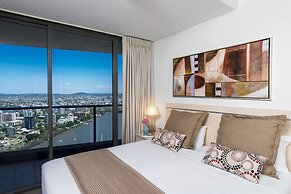 Oaks Brisbane Aurora Suites