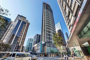 Oaks Brisbane Aurora Suites