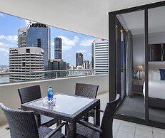 Oaks Brisbane Aurora Suites