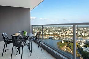Oaks Brisbane Aurora Suites