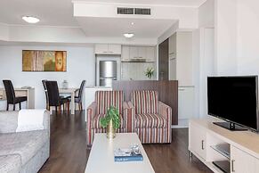 Oaks Brisbane Aurora Suites