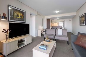 Oaks Brisbane Aurora Suites