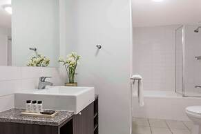 Oaks Brisbane Aurora Suites
