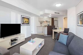 Oaks Brisbane Aurora Suites