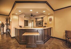 La Quinta Inn & Suites by Wyndham Marble Falls