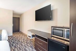 Microtel Inn & Suites by Wyndham Brooksville