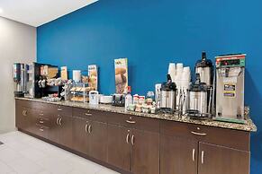 Microtel Inn & Suites by Wyndham Brooksville