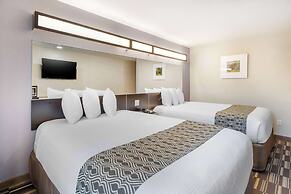 Microtel Inn & Suites by Wyndham Brooksville