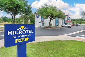 Microtel Inn & Suites by Wyndham Brooksville