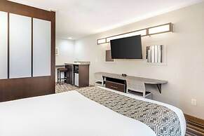 Microtel Inn & Suites by Wyndham Brooksville