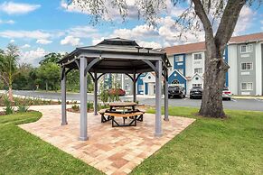 Microtel Inn & Suites by Wyndham Brooksville